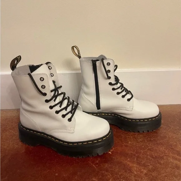 Doc Martens *FINAL PRICE* - Picture 5 of 5